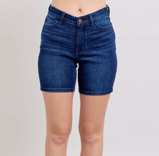 Judy Blue HW V-Front Bermuda Short