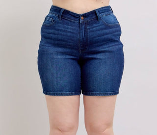 Judy Blue HW V-Front Bermuda Short
