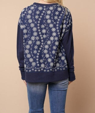 Eyelets Weekender