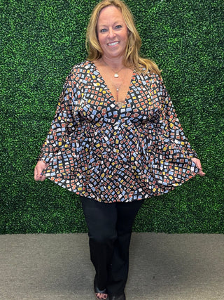 Check Me Out Blouse by Entro