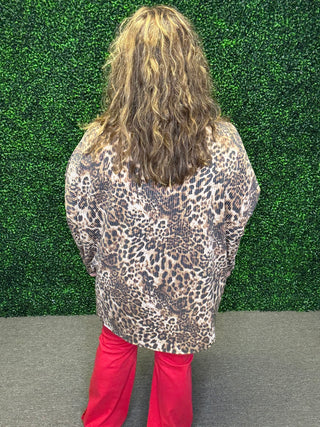 Heimish Leopard Lounge Top