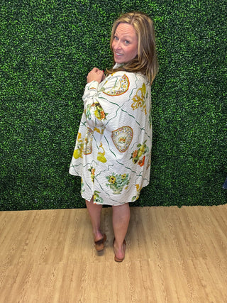 Oversized Floral Button-Up Top-Entro