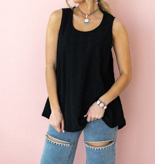 Andre by Unit Textured Sleeveless Top